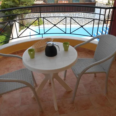 Golden Star 公寓式酒店 4*