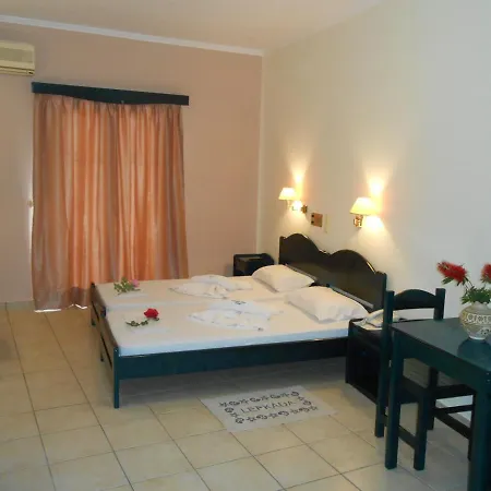Golden Star Aparthotel *