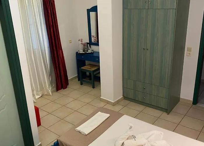 Golden Star 4* Νυδρί