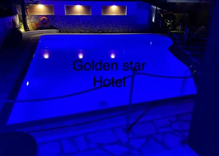 Ξενοδοχείο με διαμερίσματα Golden Star Νυδρί